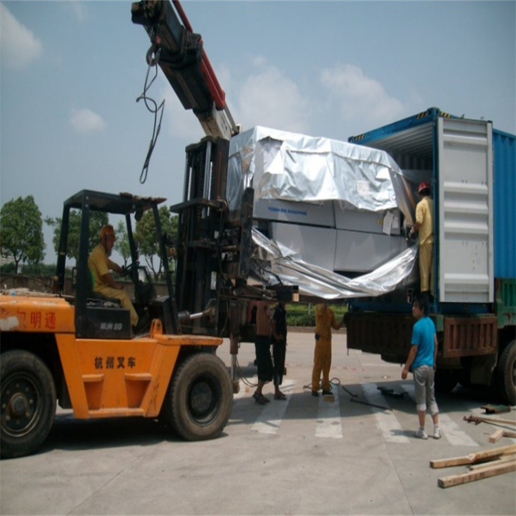 三角镇附近的随车吊出租服务：选择指南与注意事项