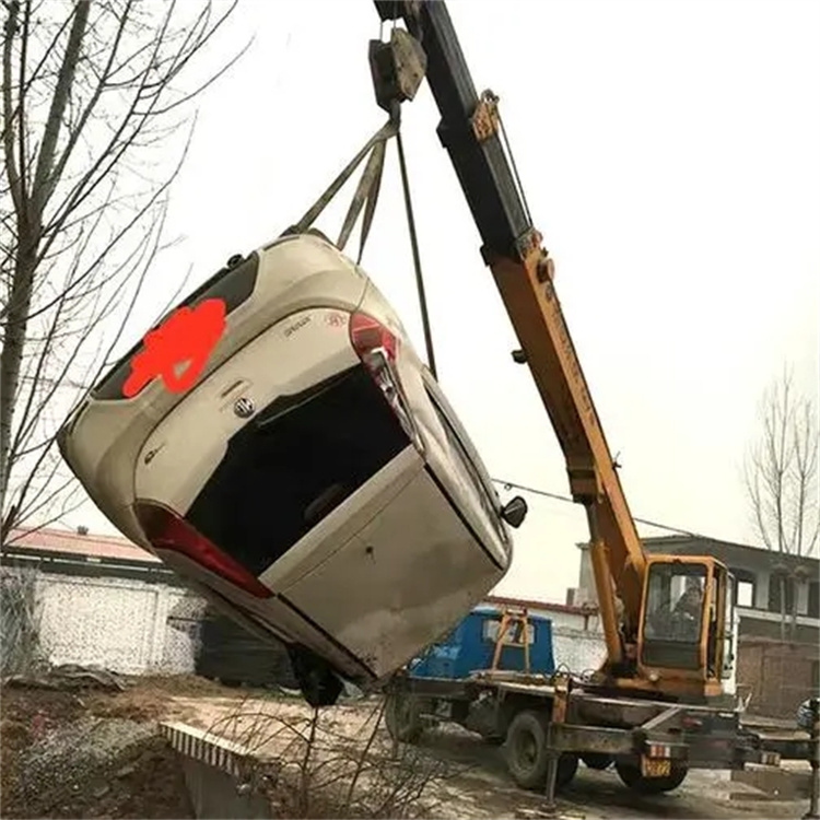 三角镇随时待命，吊车24小时道路救援服务全解析